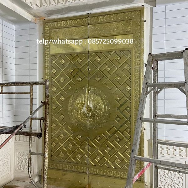 Replika pintu masjid Nabawi project perumahan di Jakarta 6